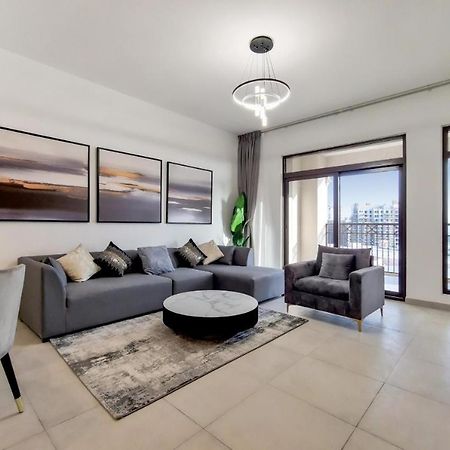 Luxury One Bedroom Dubai Exterior photo